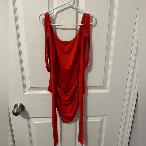 Open back tie bodysuit - Picture 2 of 2